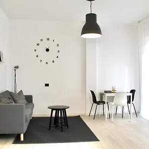 Design Moderno In Centro - Lainate- Rho Fiera , Lainate Italia